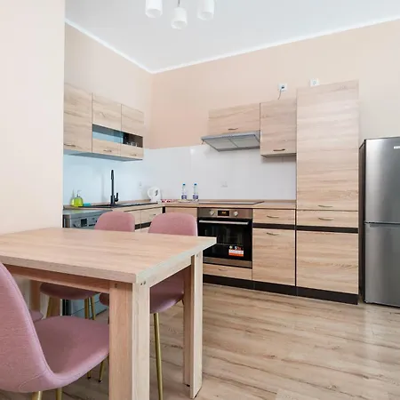 Pogonowskiego Beige Apartment Lodz  Exterior photo